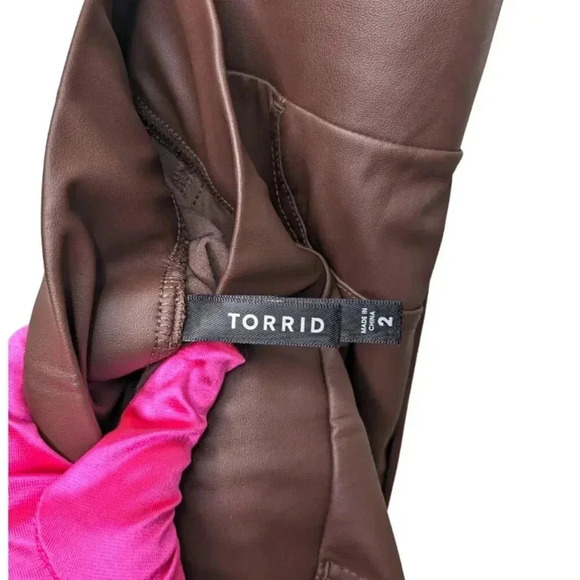 Torrid Full Length Signature Waist Faux Leather Slim Boot Legging Womens Size 2X - Picture 10 of 13